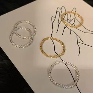 Gold and silver chain ring. Size 6. Super cute roll on chain rings